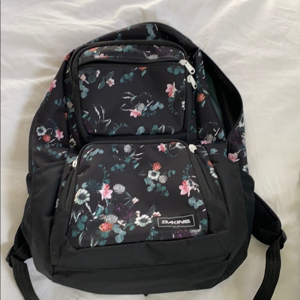 Dakine backpack only used a few times